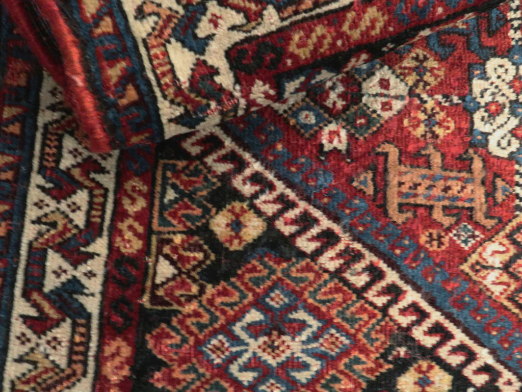 Antique Persian Qashqai Rug, No.22076 - Gsblank