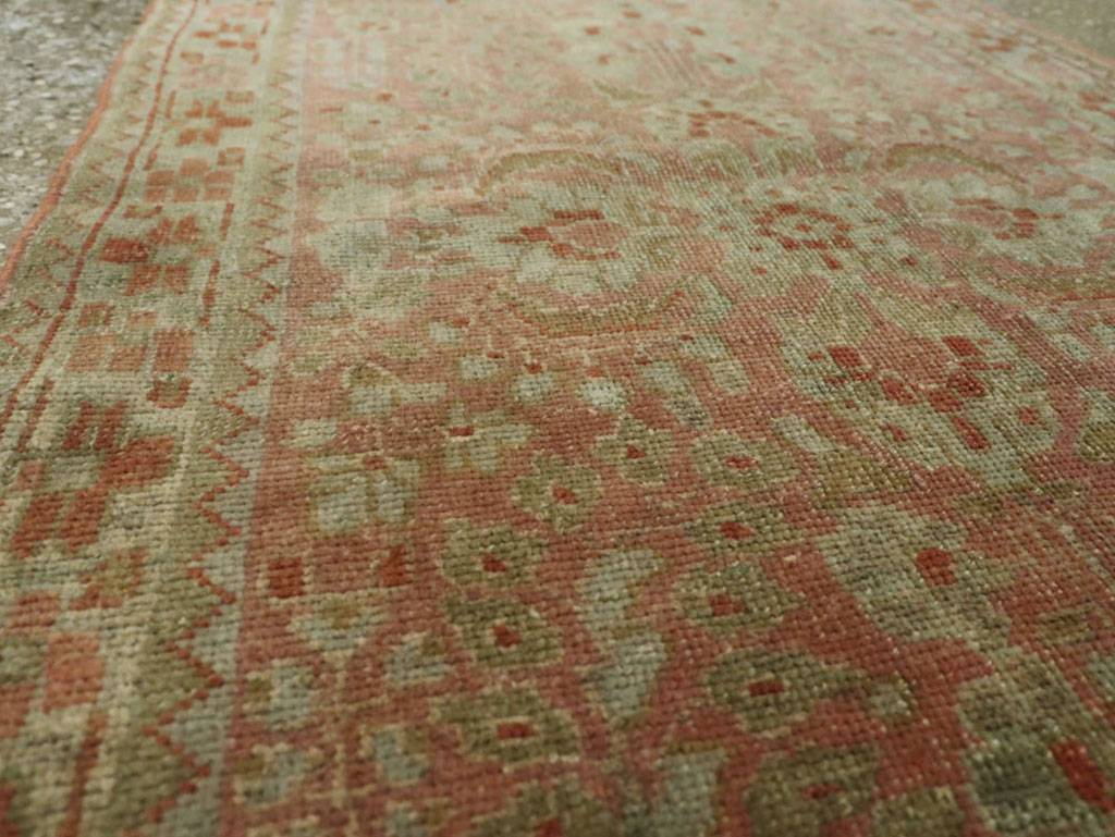 Antique Persian Sarouk Rug, No.22134 - Gsblank