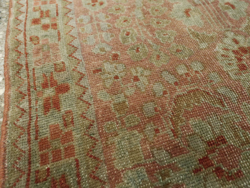 Antique Persian Sarouk Rug, No.22134 - Gsblank