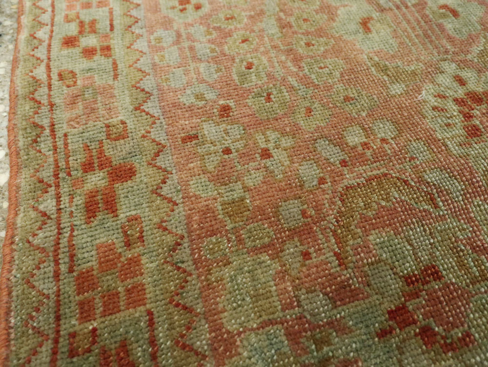 Antique Persian Sarouk Rug, No.22134 - Gsblank