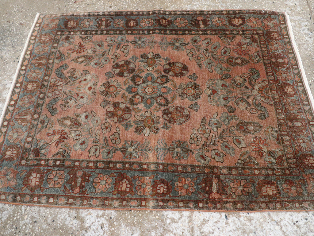 Antique Persian Sarouk Throw Rug, No.22136 - Gsblank