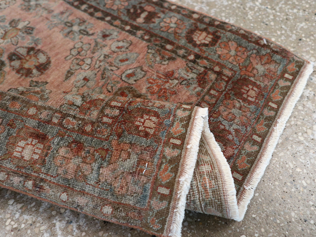 Antique Persian Sarouk Throw Rug, No.22136 - Gsblank