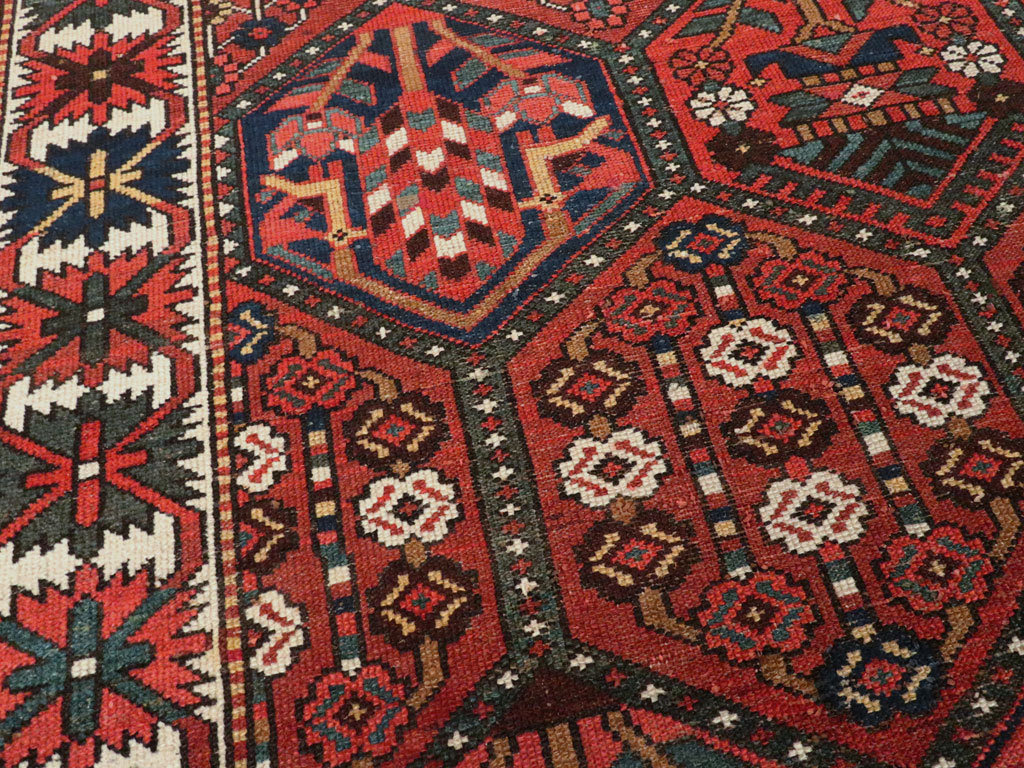 Vintage Persian Bakhtiari Rug, No.22139 - Gsblank