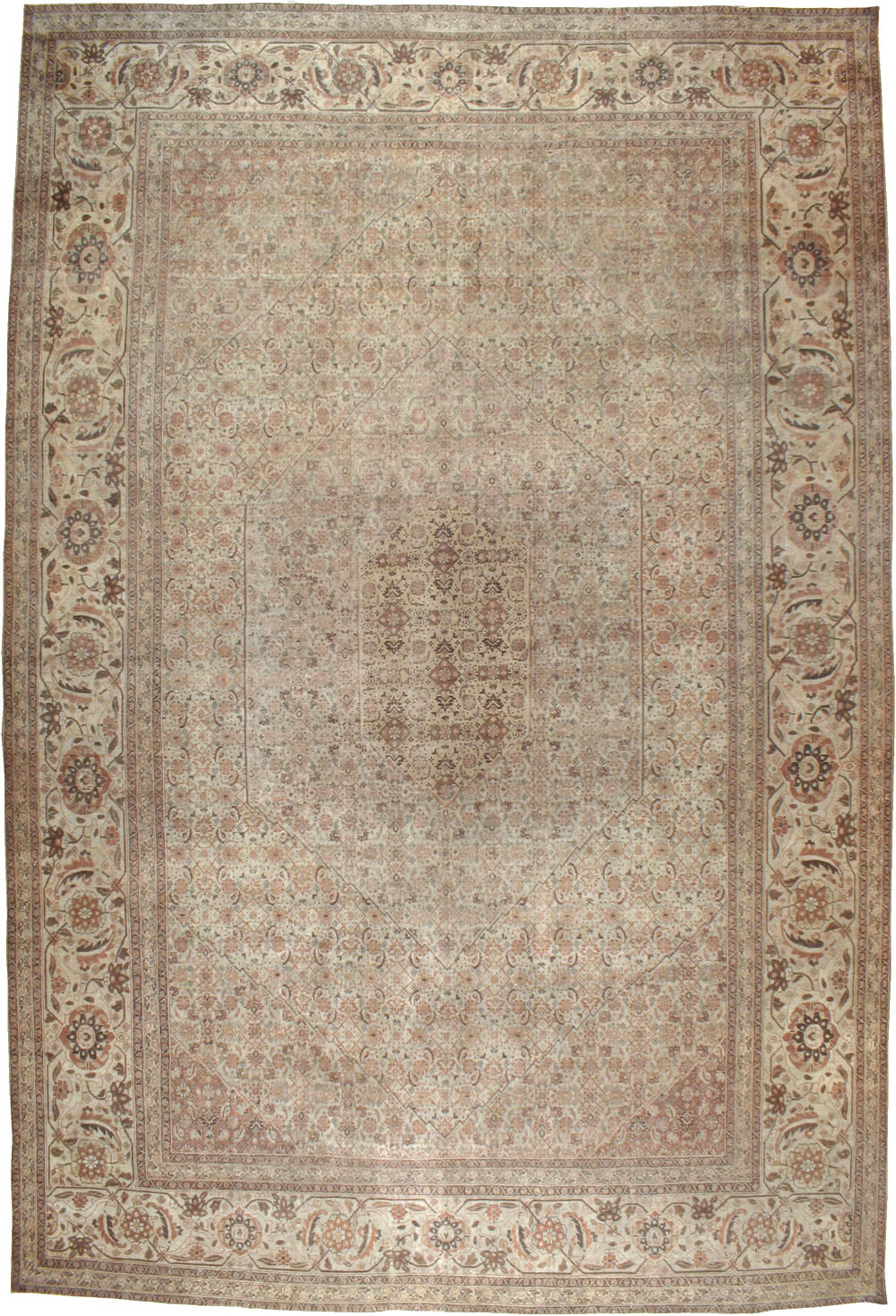 Antique Persian Tabriz Carpet, No.22148 - Gsblank