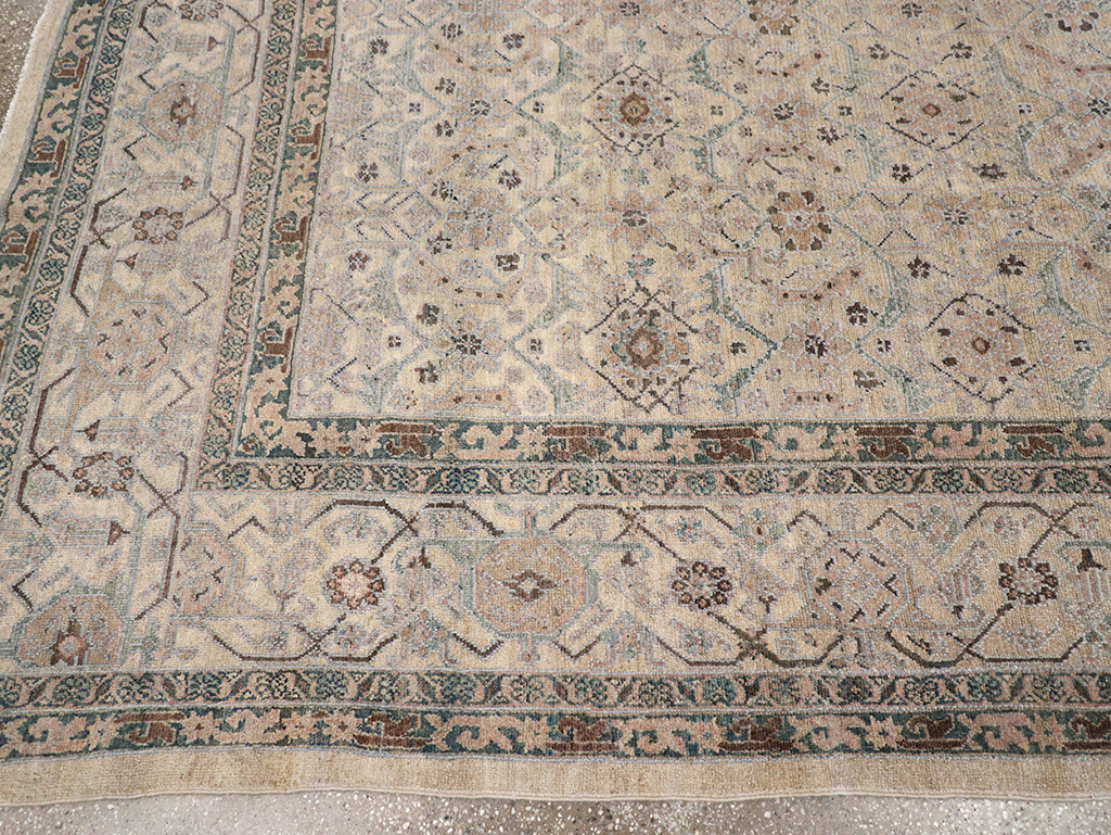 Antique Persian Bibikabad Carpet, No.22168 - Gsblank