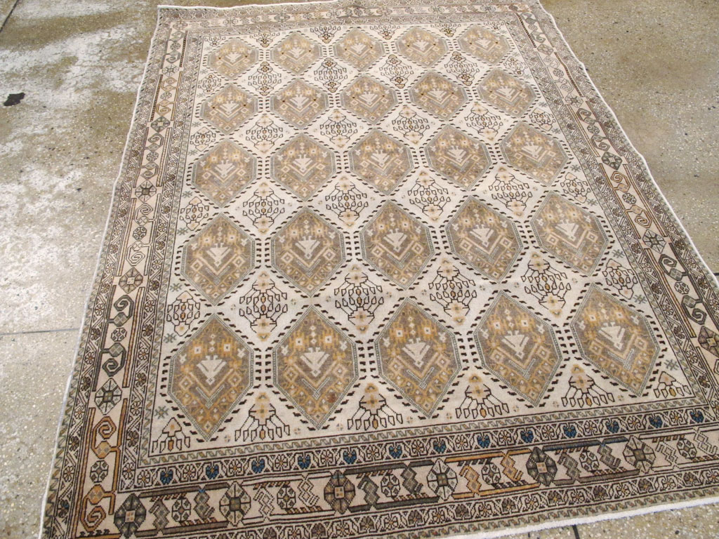 Vintage Persian Afshar Rug, No.22190 - Gsblank