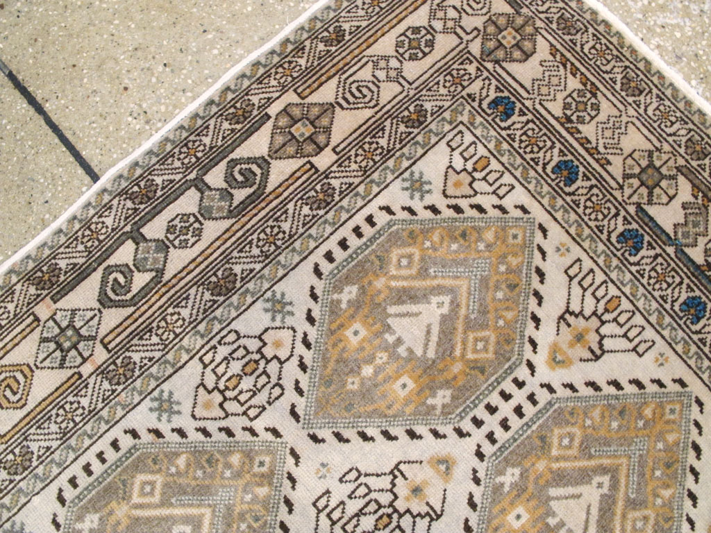 Vintage Persian Afshar Rug, No.22190 - Gsblank