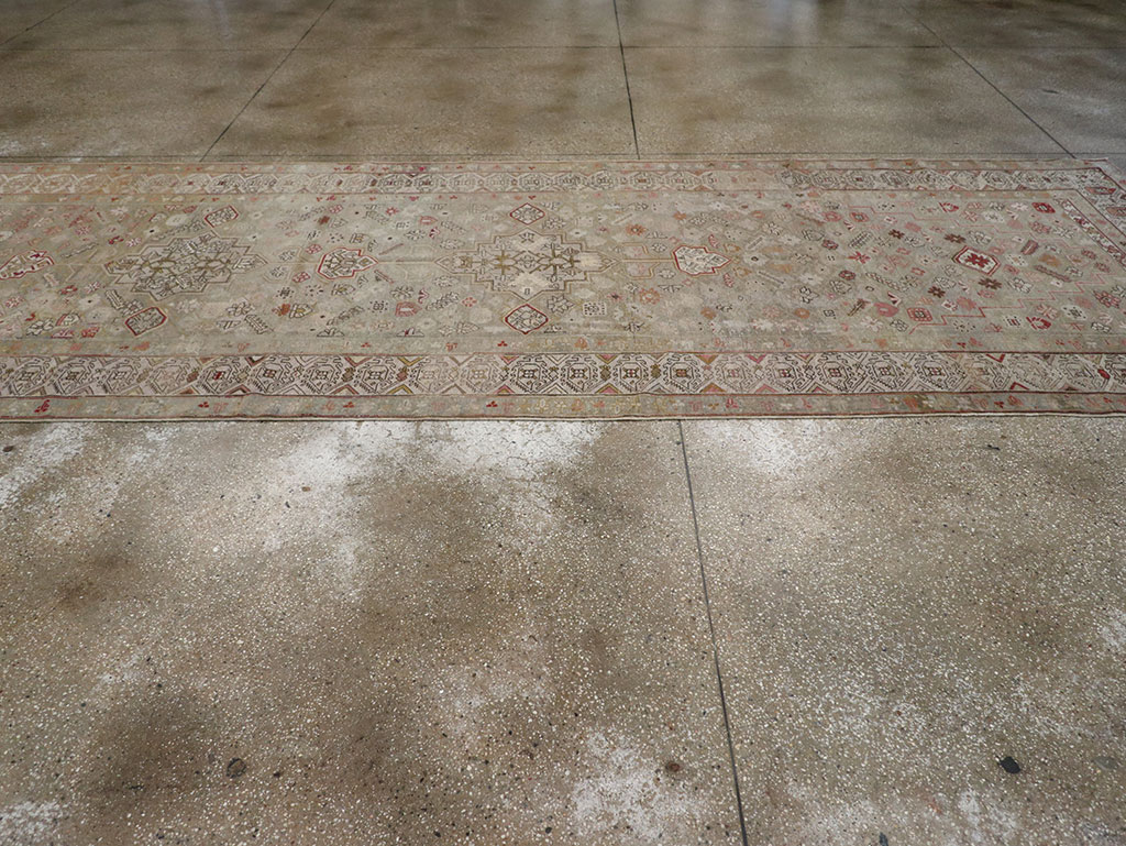 Antique Caucasian Karabagh Carpet, No.22266 - Gsblank