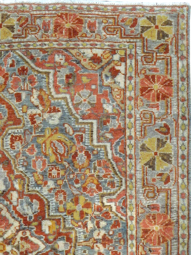 Antique Persian Sarouk Rug, No.22275 - Gsblank