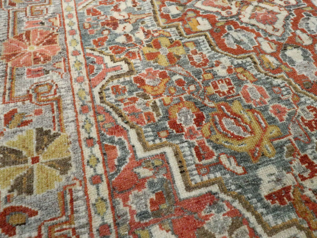 Antique Persian Sarouk Rug, No.22275 - Gsblank