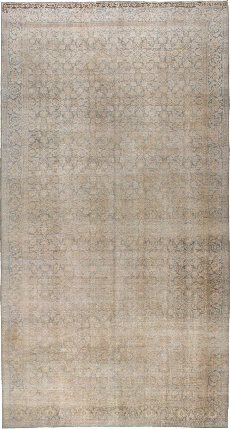 Antique Persian Tabriz Carpet, No.22281 - Gsblank
