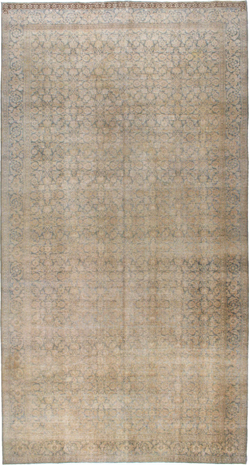 Antique Persian Tabriz Carpet, No.22281 - Gsblank