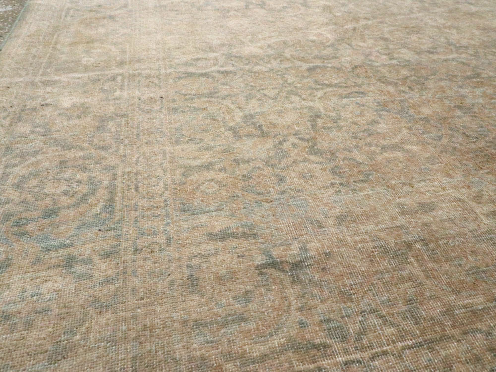 Antique Persian Tabriz Carpet, No.22281 - Gsblank