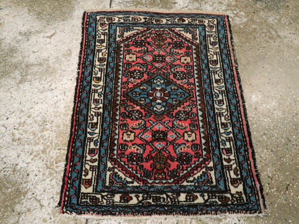 Vintage Persian Hamadan Rug, No.22284 - Gsblank