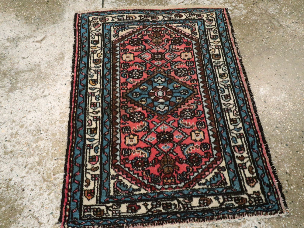 Vintage Persian Hamadan Rug, No.22284 - Gsblank