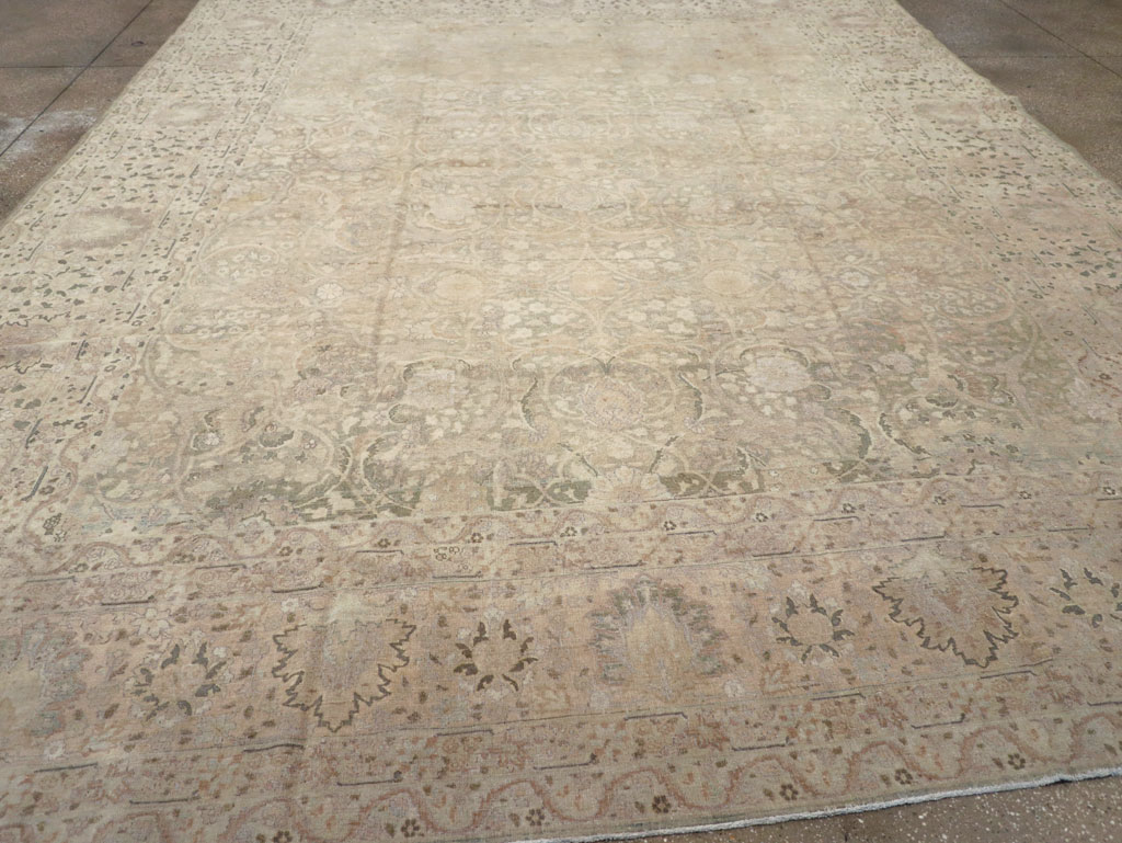 Antique Persian Tabriz Room Size Carpet, No.22303 - Gsblank