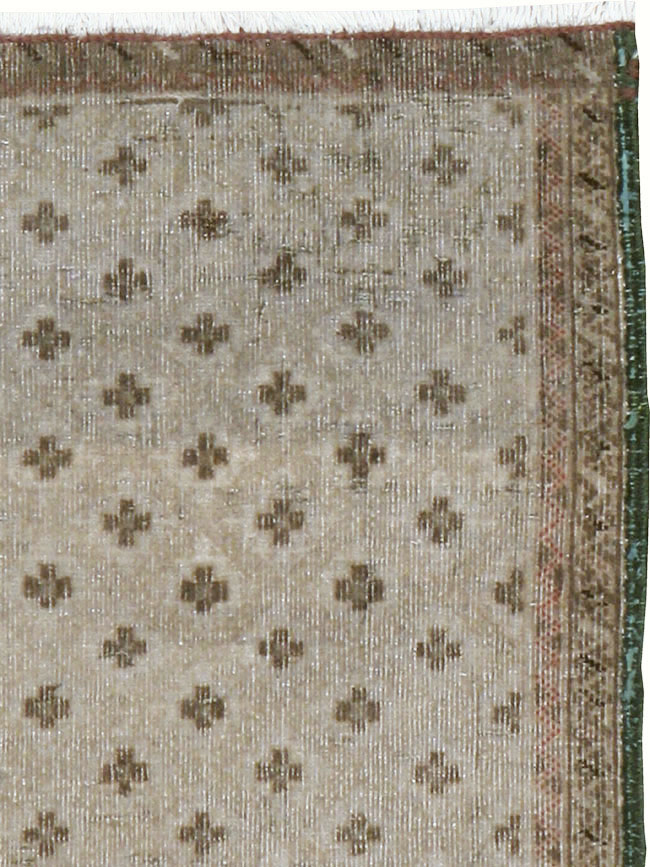 Vintage Persian Tabriz Rug, No.22322 - Gsblank