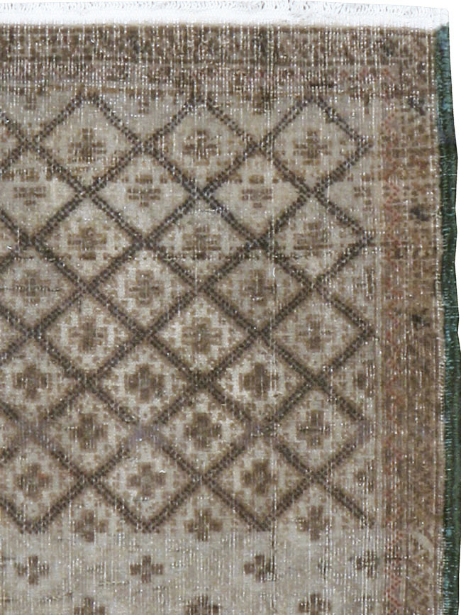 Vintage Persian Tabriz Rug, No.22322 - Gsblank