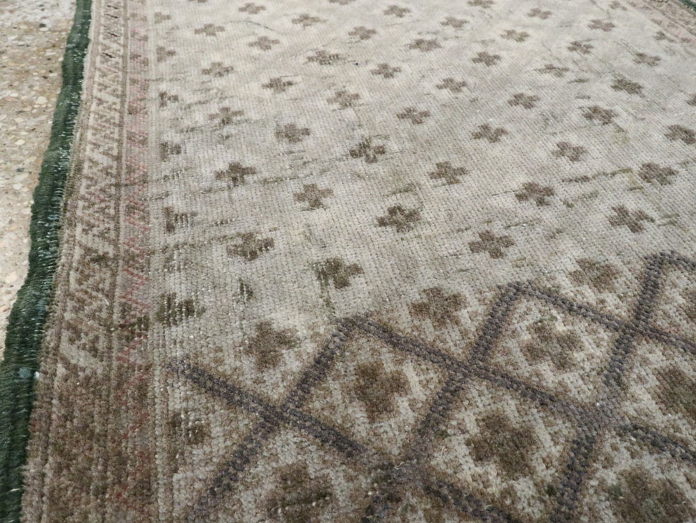 Vintage Persian Tabriz Rug, No.22322 - Gsblank