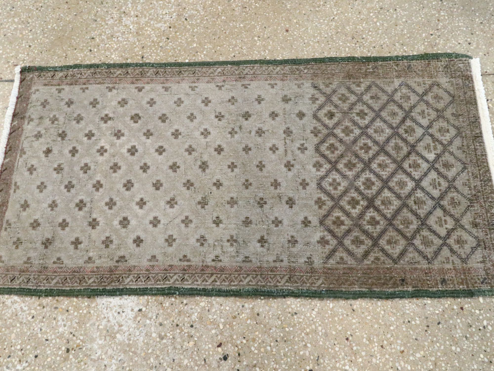 Vintage Persian Tabriz Rug, No.22322 - Gsblank