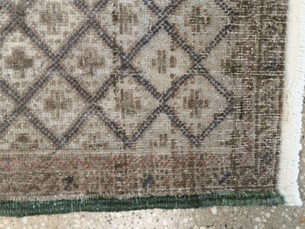 Vintage Persian Tabriz Rug, No.22322 - Gsblank