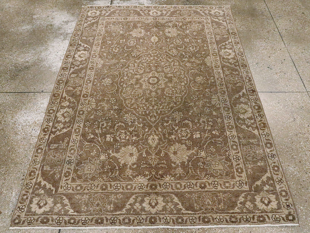 Antique Persian Tabriz Rug, No.22342 - Gsblank