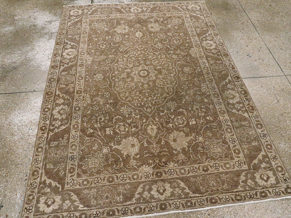 Antique Persian Tabriz Rug, No.22342 - Gsblank