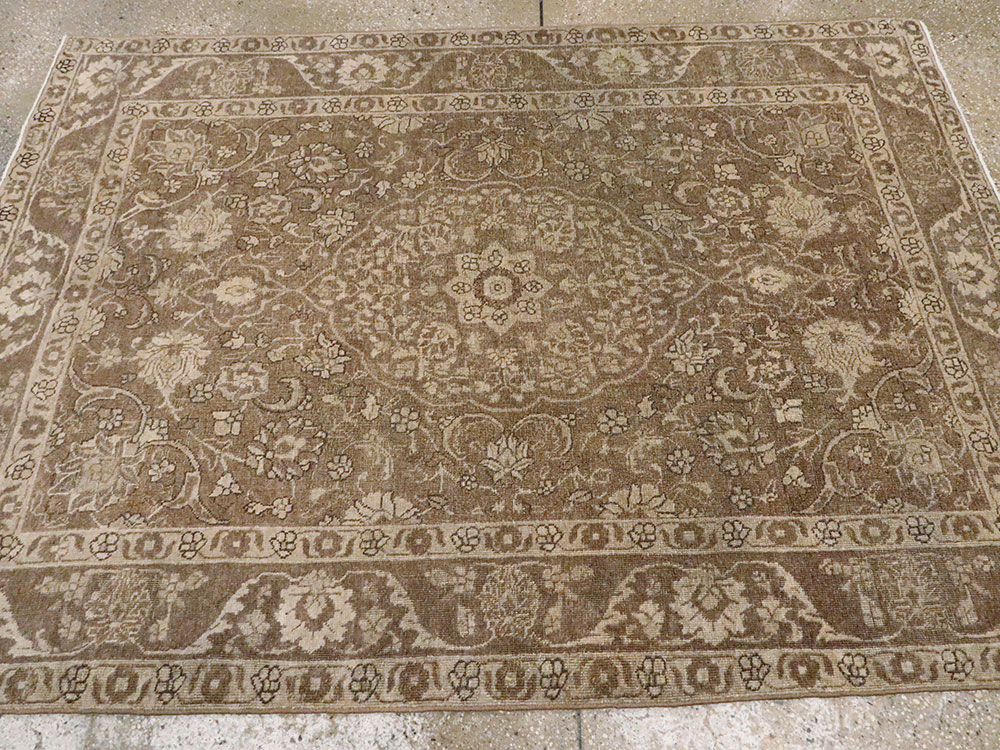 Antique Persian Tabriz Rug, No.22342 - Gsblank