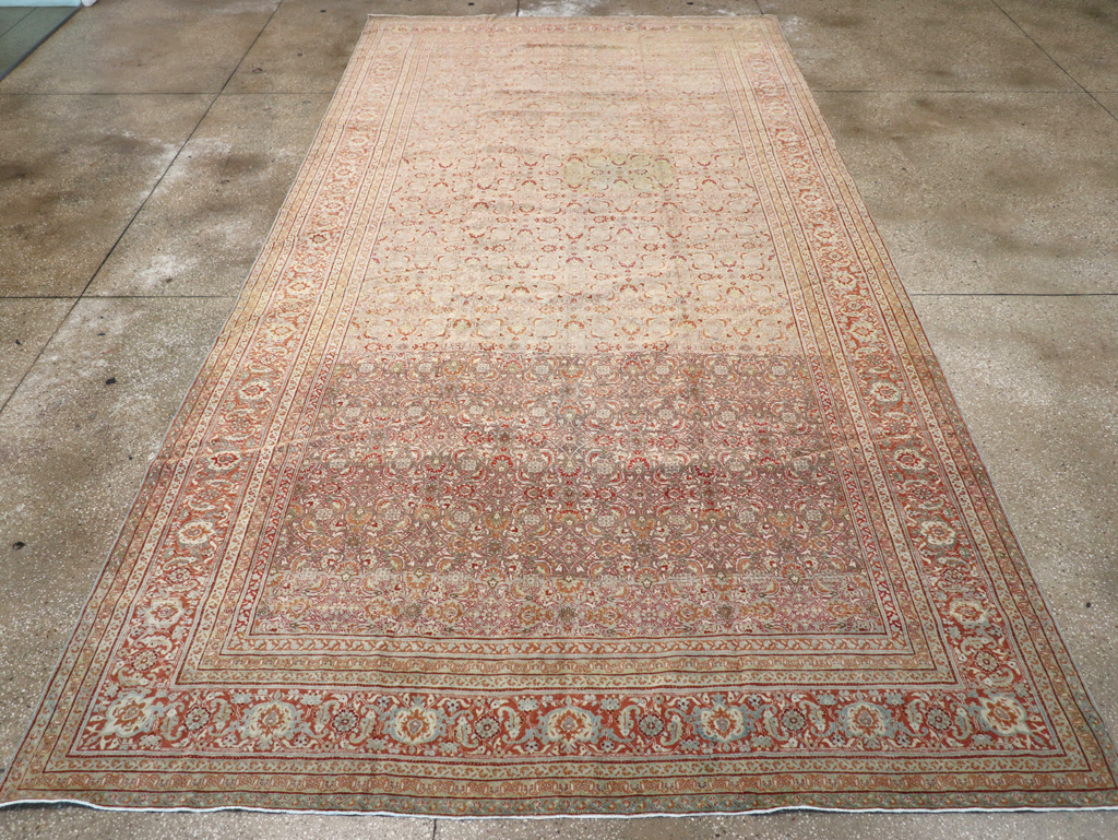 Antique Persian Tabriz Carpet, No.22377 - Gsblank