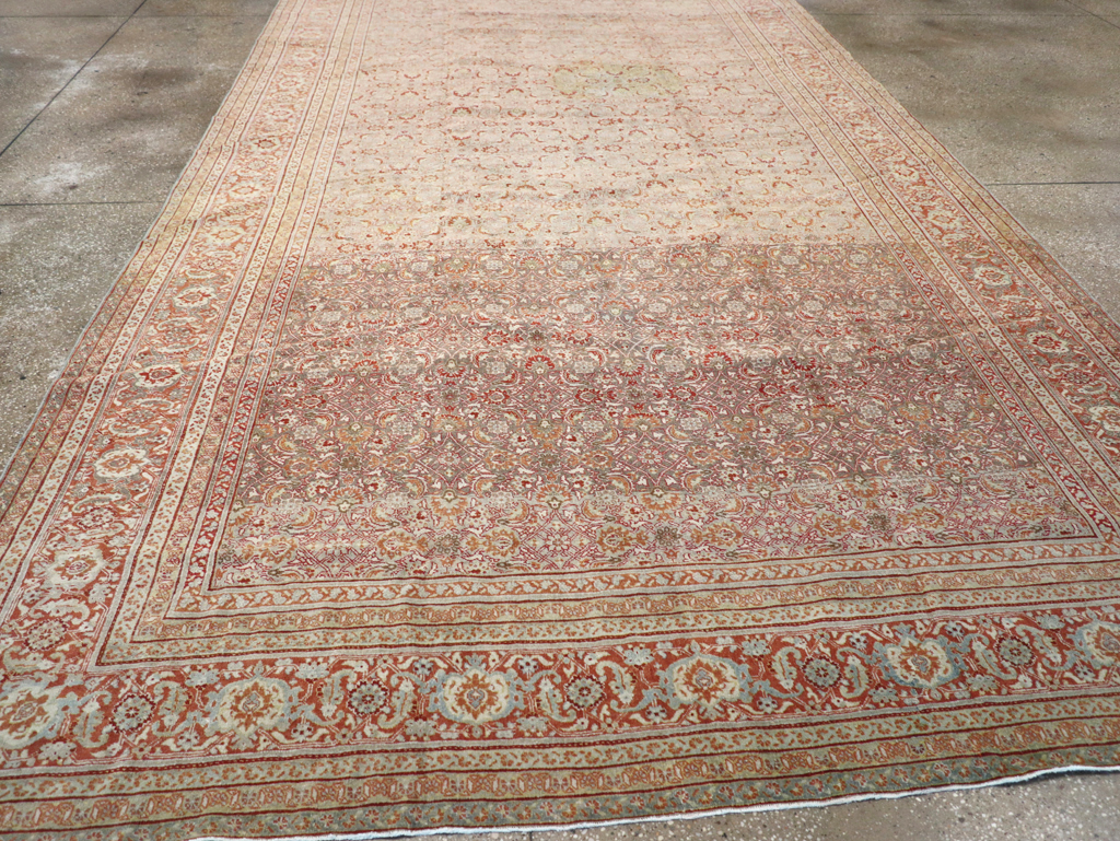 Antique Persian Tabriz Carpet, No.22377 - Gsblank