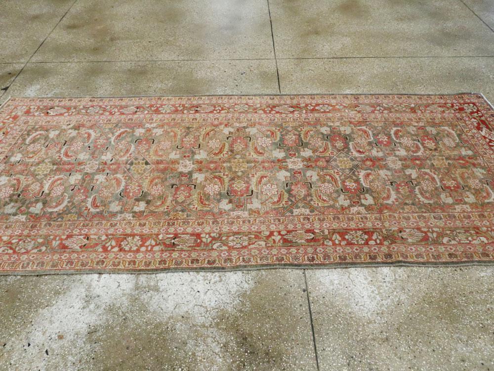 Antique Persian Mahal Rug, No.22392 - Gsblank