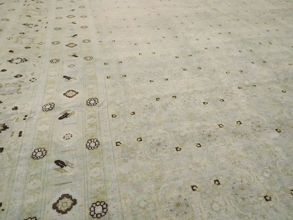 Antique Persian Tabriz Carpet, No.22397 - Gsblank