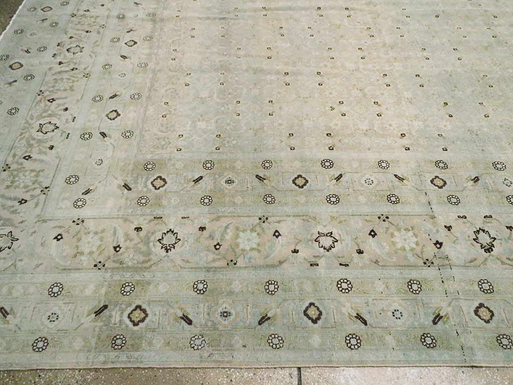 Antique Persian Tabriz Carpet, No.22397 - Gsblank