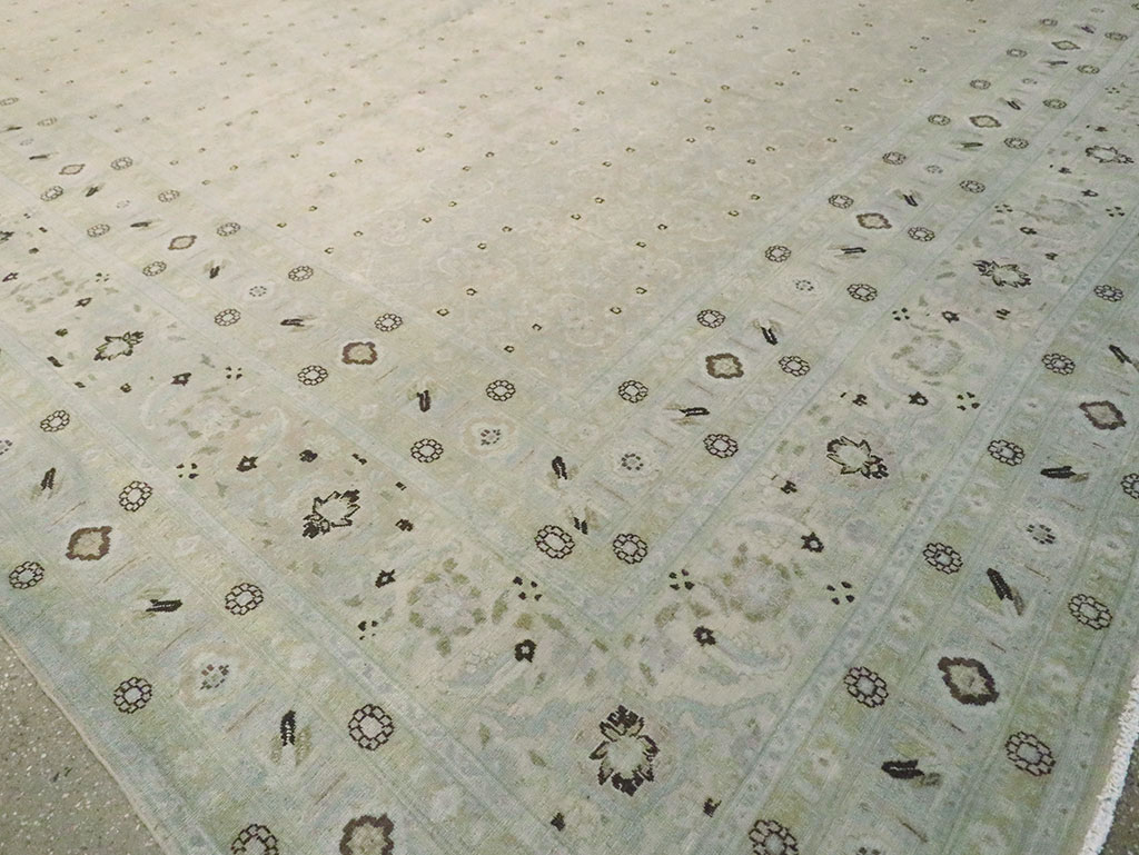 Antique Persian Tabriz Carpet, No.22397 - Gsblank