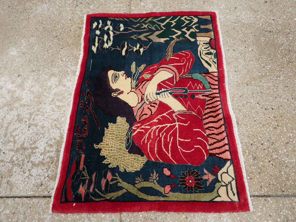 Vintage Persian Mahal Pictorial Rug, No.22402 - Gsblank