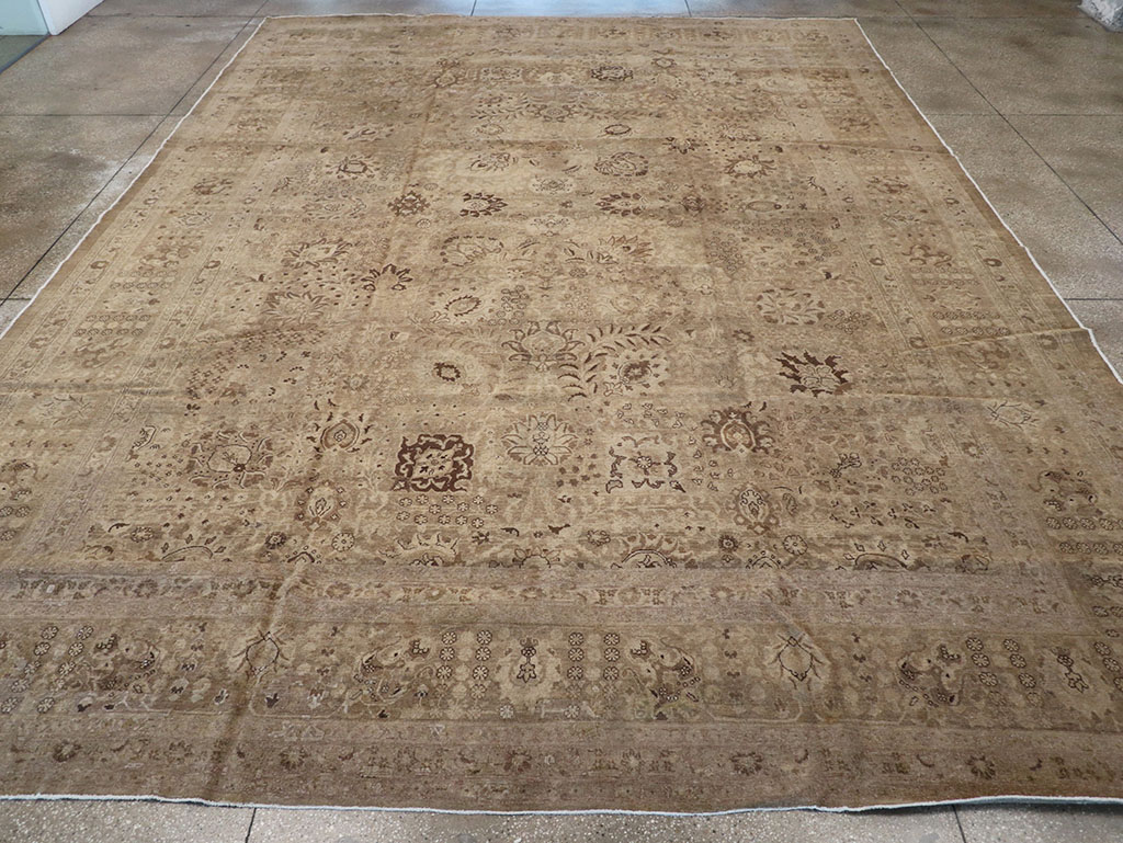 Antique Persian Tabriz Carpet, No.22431 - Gsblank