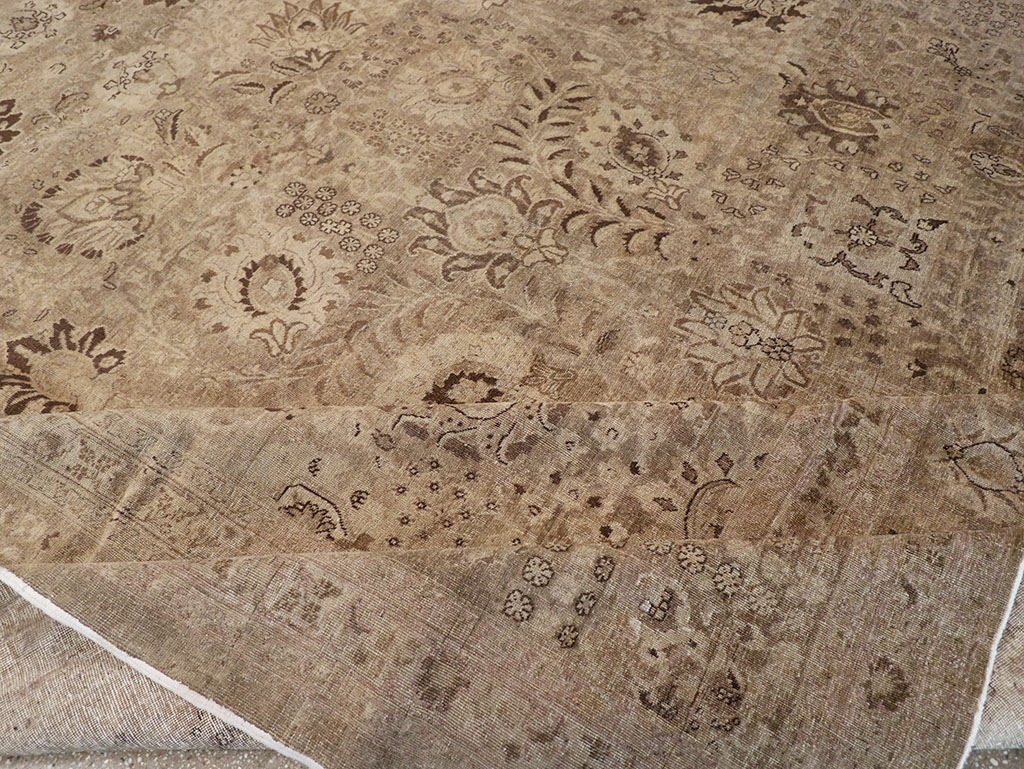 Antique Persian Tabriz Carpet, No.22431 - Gsblank