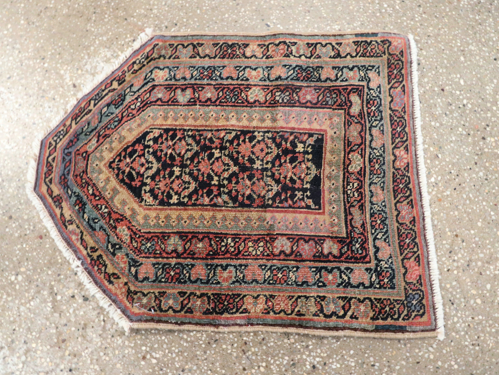 Antique Persian Bidjar Rug, No.22441 - Gsblank