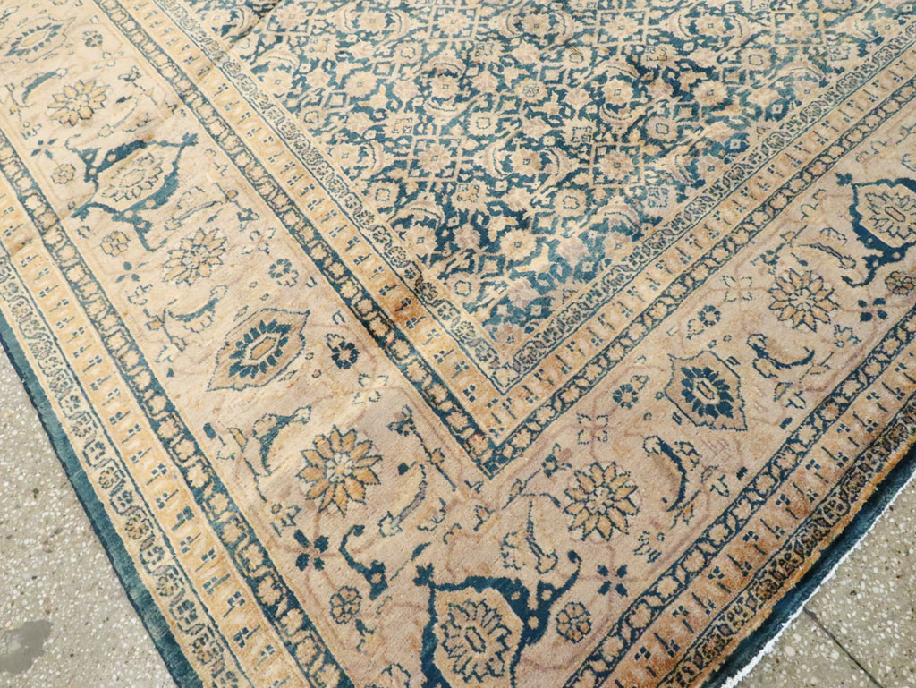 Antique Persian Mahal Carpet, No.22475 - Gsblank