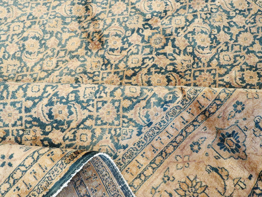 Antique Persian Mahal Carpet, No.22475 - Gsblank