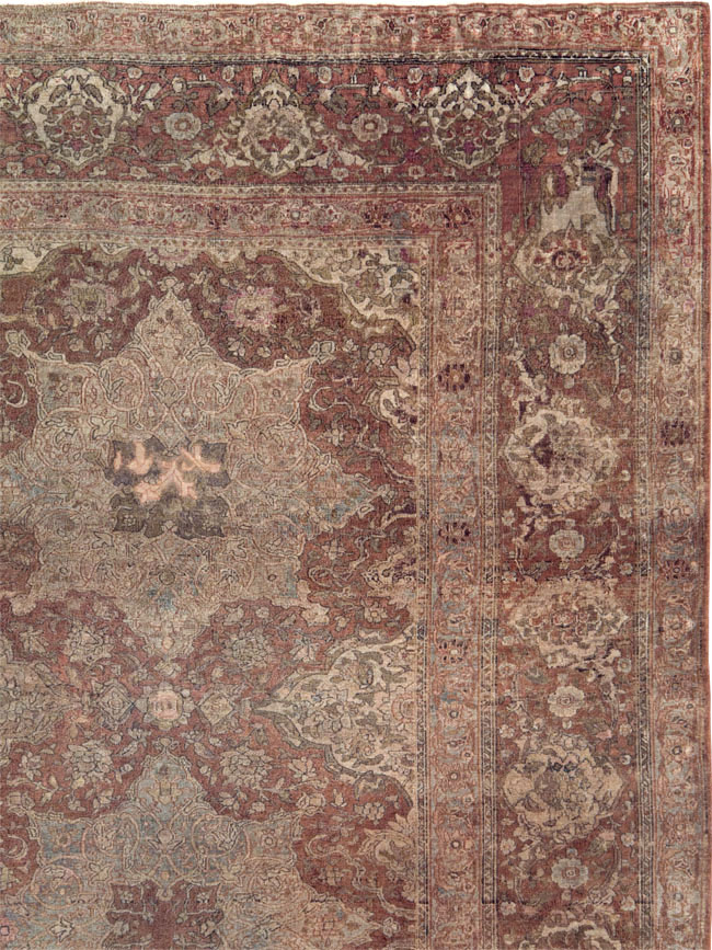 Antique Persian Isfahan Carpet, No.22505 - Gsblank