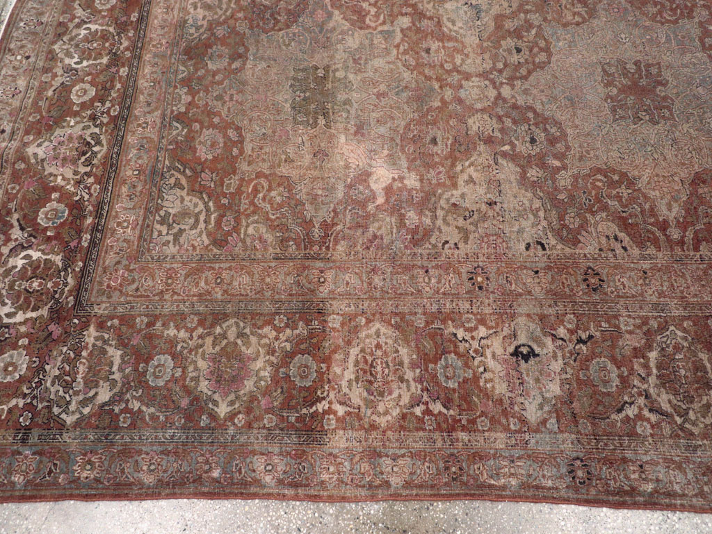 Antique Persian Isfahan Carpet, No.22505 - Gsblank