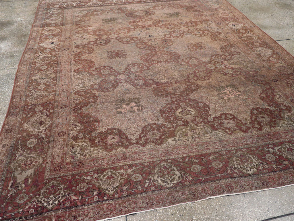 Antique Persian Isfahan Carpet, No.22505 - Gsblank