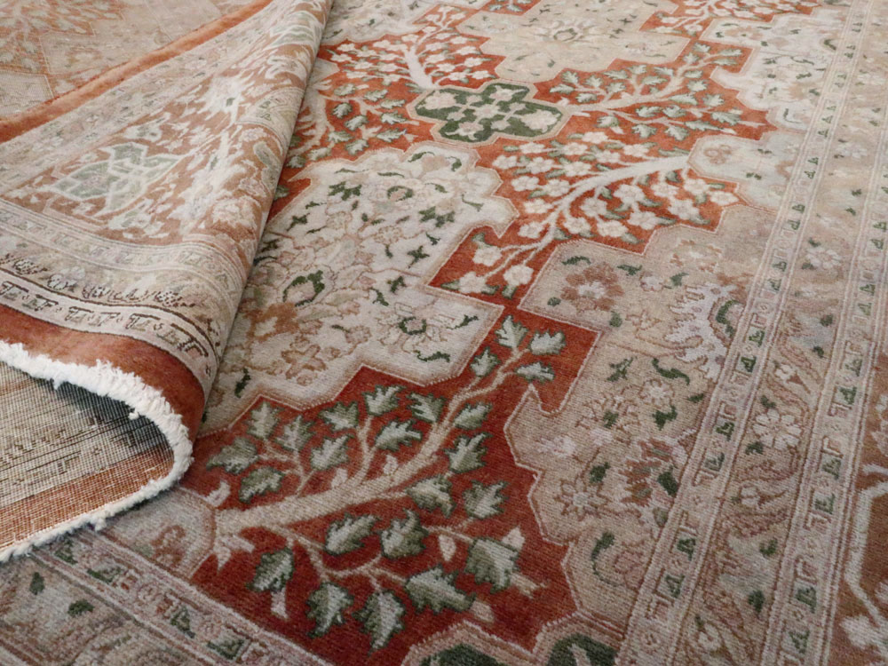 Vintage Persian Tabriz Carpet, No.22528 - Gsblank