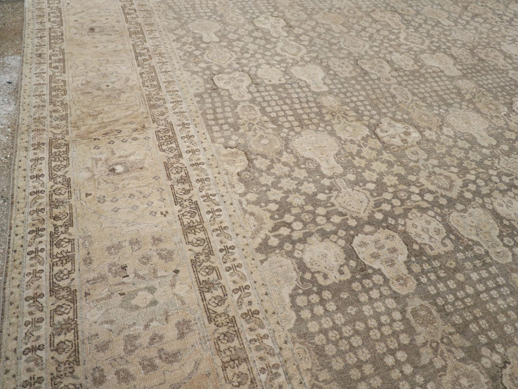 Antique Persian Tabriz Large Carpet, No.22547 - Gsblank