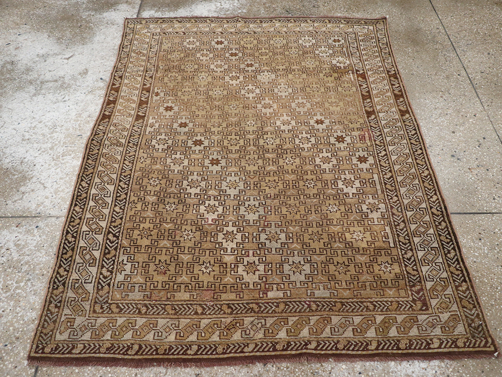 Antique Caucasian Shirvan Accent Rug, No.22558 - Gsblank