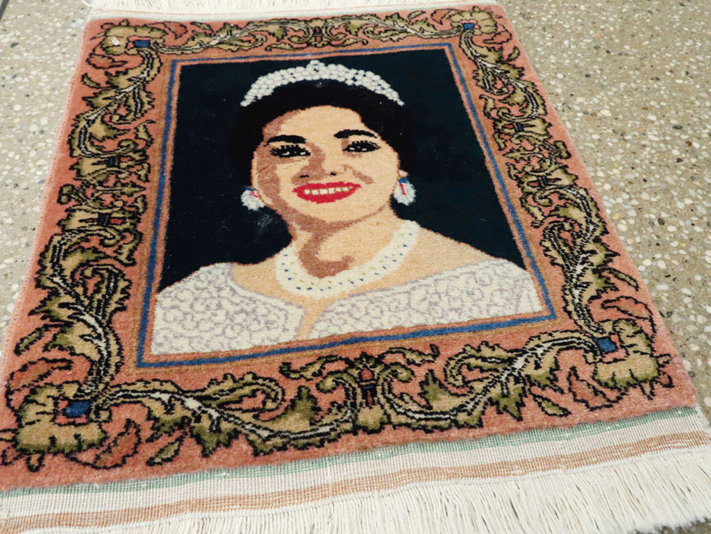 Vintage Persian Tabriz Pictorial Rug, No.22590 - Gsblank