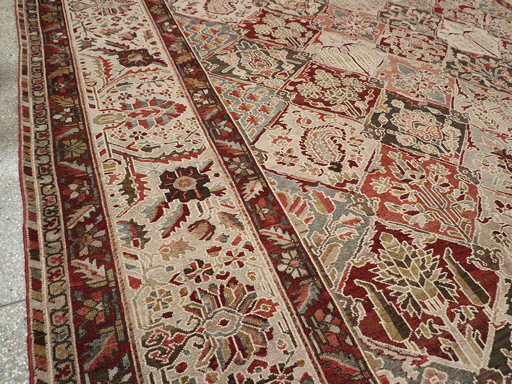 Antique Persian Bakhtiari Large Carpet, No.22602 - Gsblank