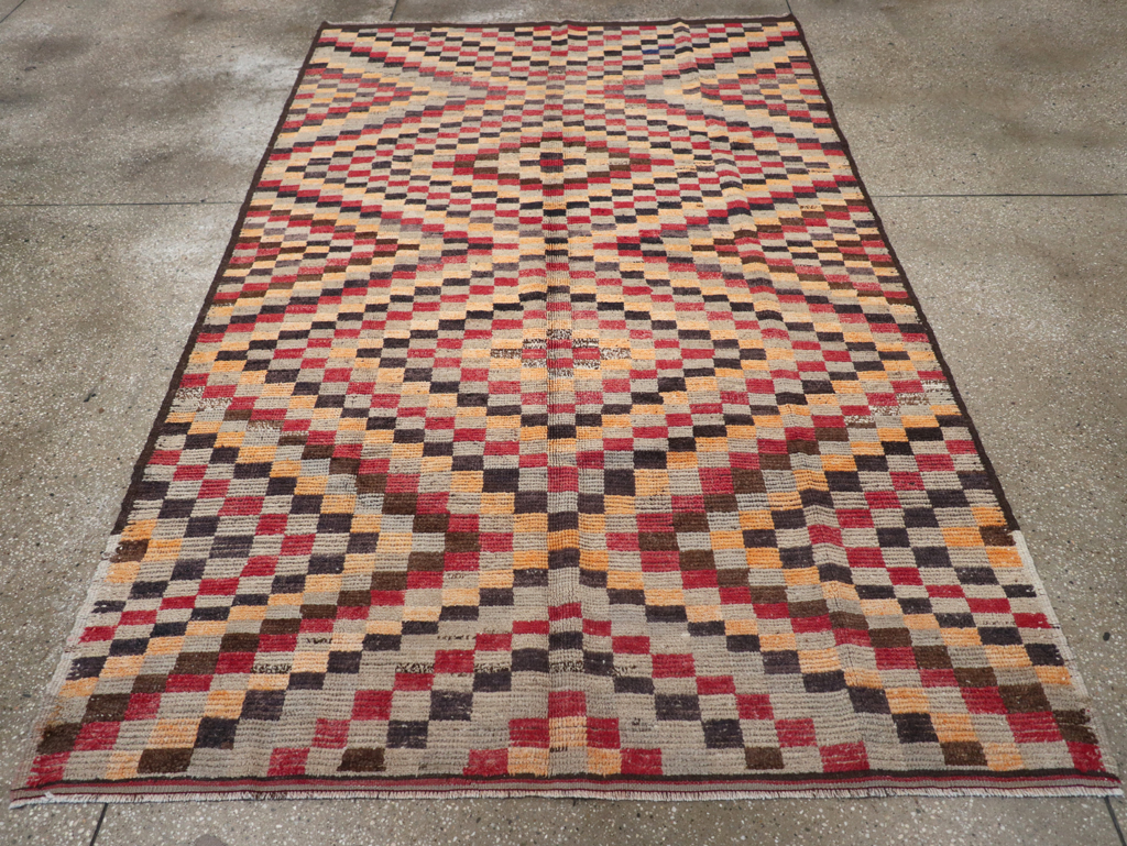 Vintage Turkish Anatolian Accent Rug, No.22644 - Gsblank