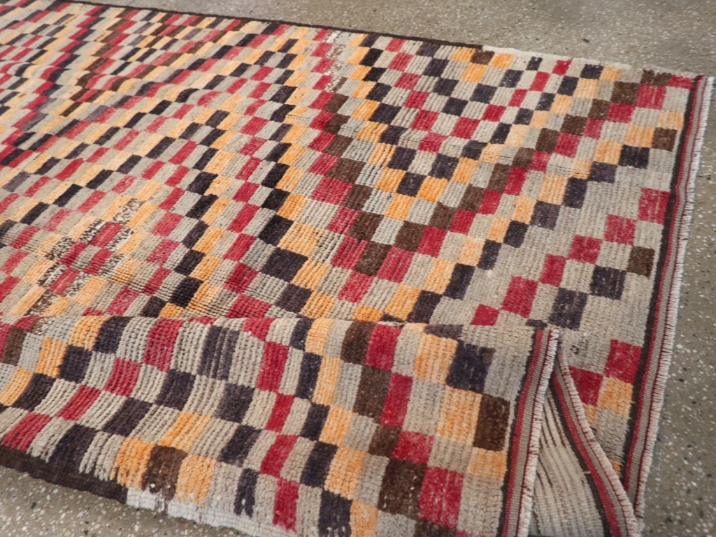 Vintage Turkish Anatolian Accent Rug, No.22644 - Gsblank